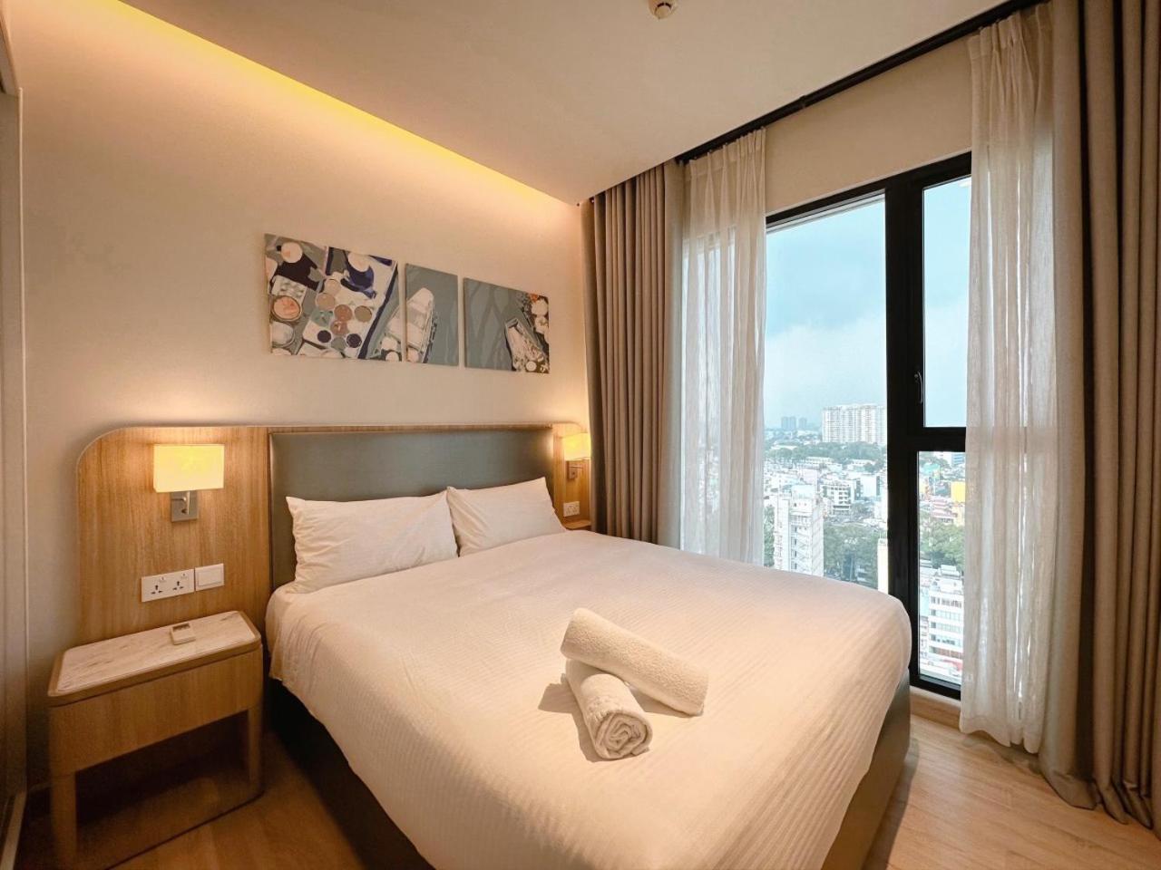 Apartment Luxury Gold Apartment - D1Mension & Zenity In District 1