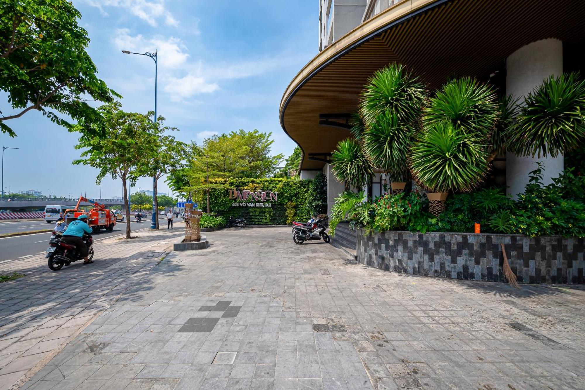 Luxury Gold Apartment - D1Mension & Zenity In District 1 *