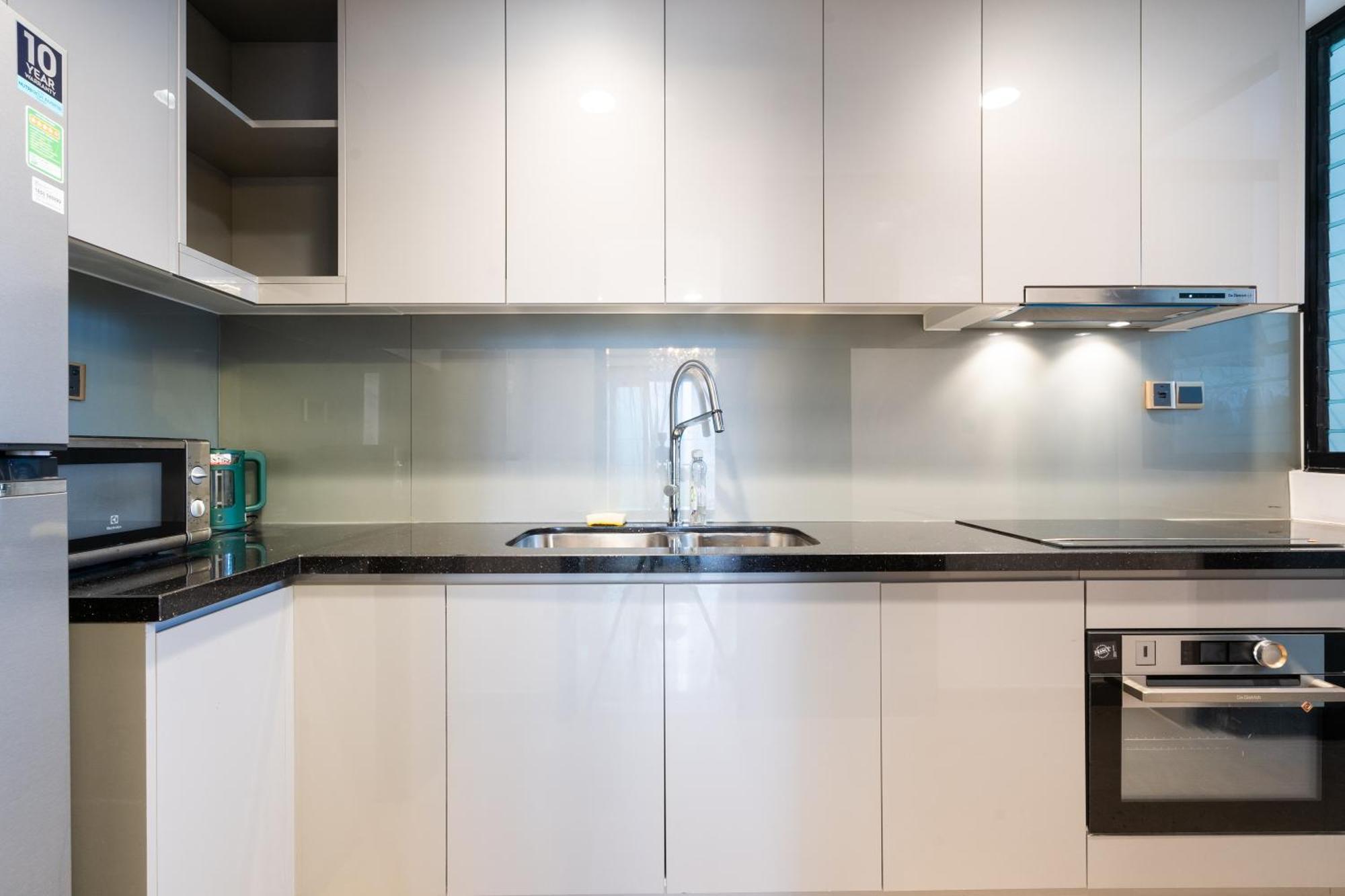 Apartment Luxury Gold Apartment - D1Mension & Zenity In District 1 *